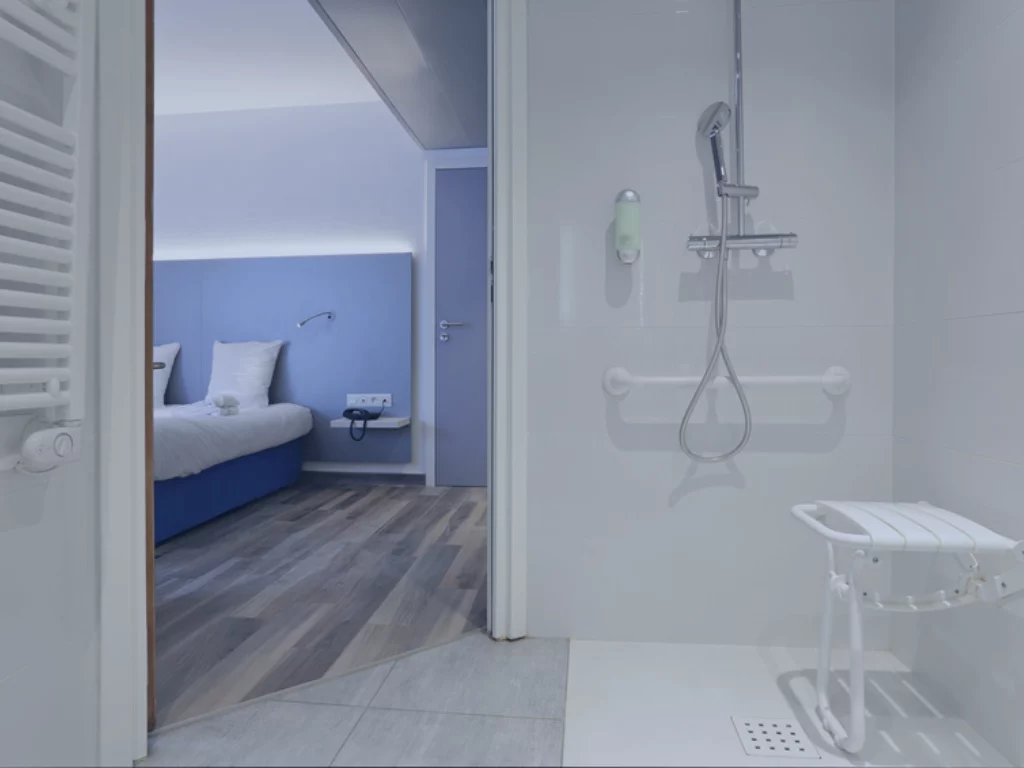 Chambre PMR : normes et aménagements essentiels